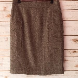 🎉HP 🎉 NWOT Ann Taylor Pencil Skirt Size 6